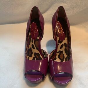 Jessica Simpson magenta heels size 8